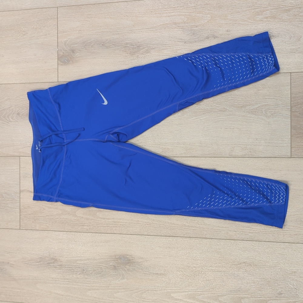 Nike - Picture 8 of 12